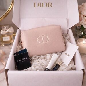 Dior pouch